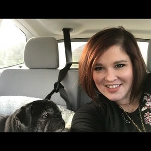 Meet your Posher, Courtney